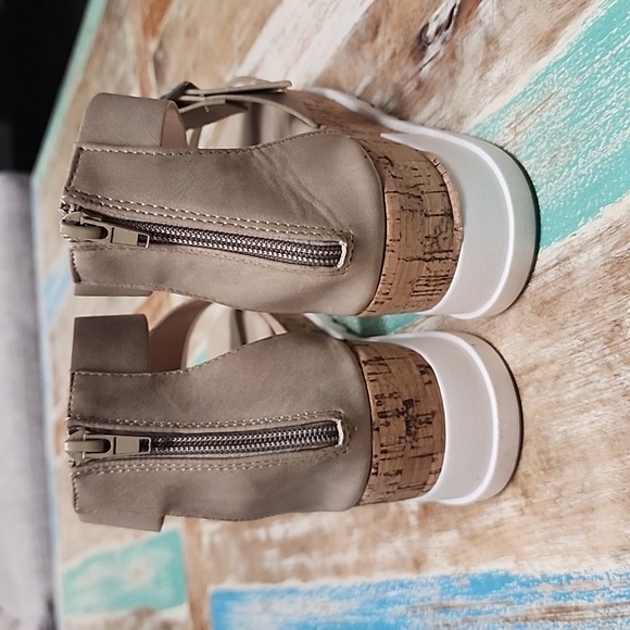 YOKI Brenda-59 Treaded Chunky Cork Sandals Size 8 - Picture 8 of 12